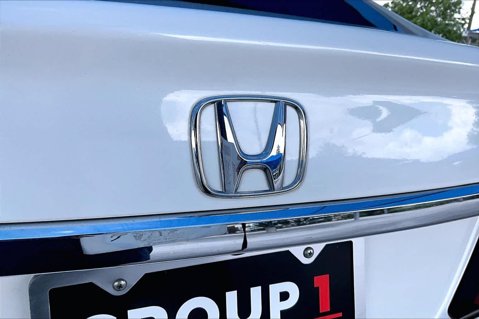 Used 2015 White Orchid Pearl Honda EX-L image 30