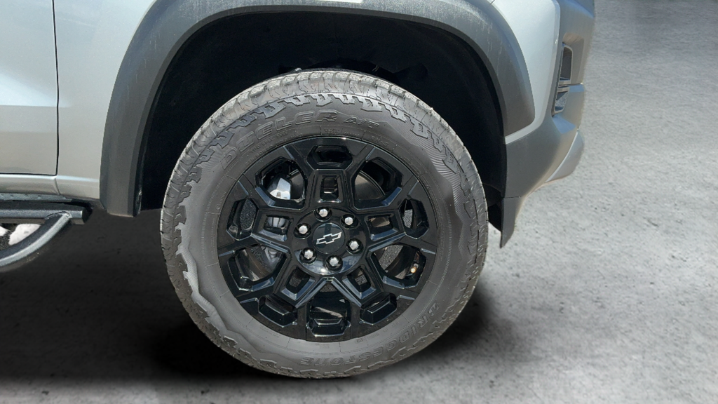 Used 2026 Gray Chevrolet Trail Boss image 24
