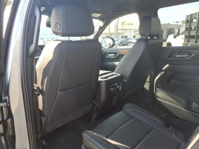 Used 2025 Sterling Metallic GMC Denali image 11