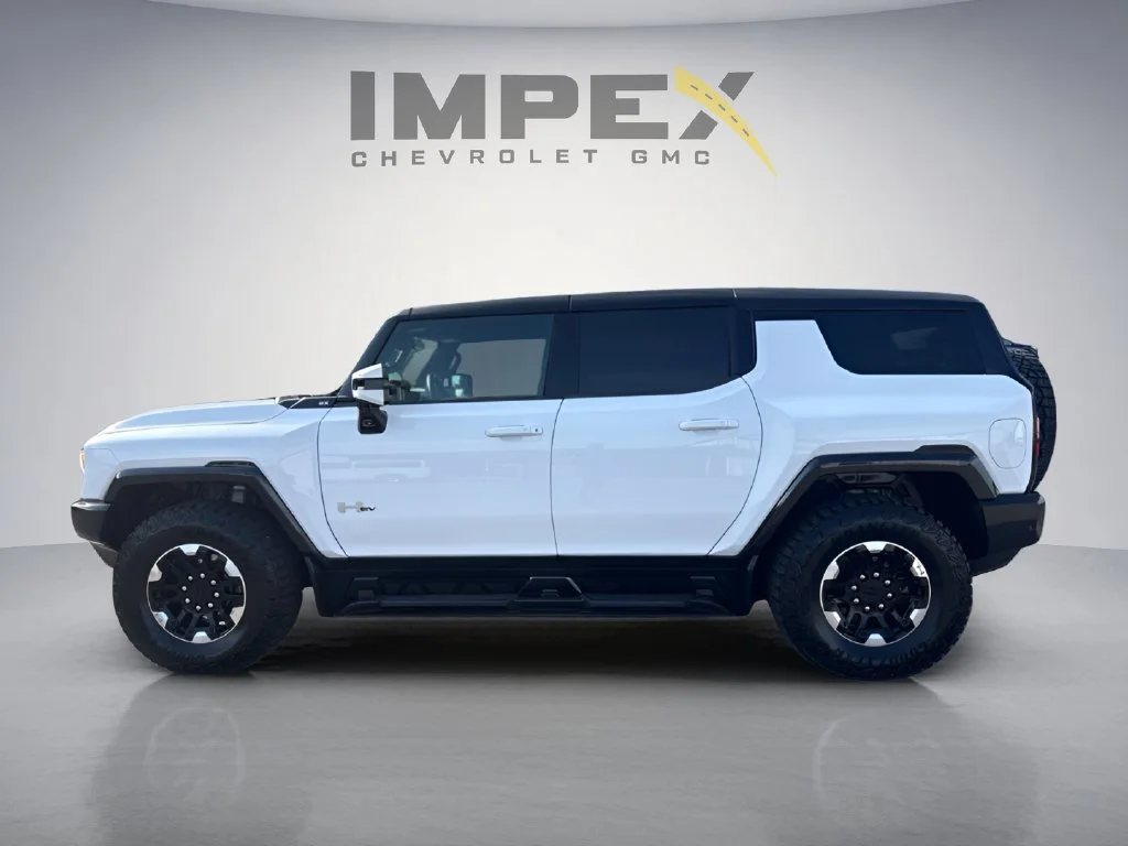 Used 2024 Interstellar White GMC 2X image 2