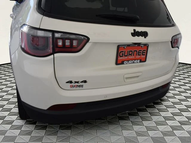 Used 2018 Jeep Compass Altitude with VIN 3C4NJDBB7JT298737 for sale in Gurnee, IL