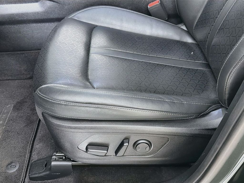 Used 2023 Aruba Green Kia X-Line EX image 19