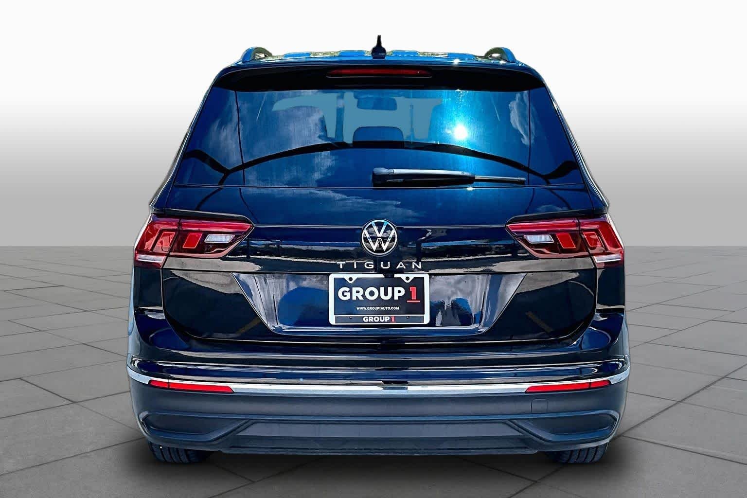 Used 2022 Deep Black Pearl Volkswagen S image 5