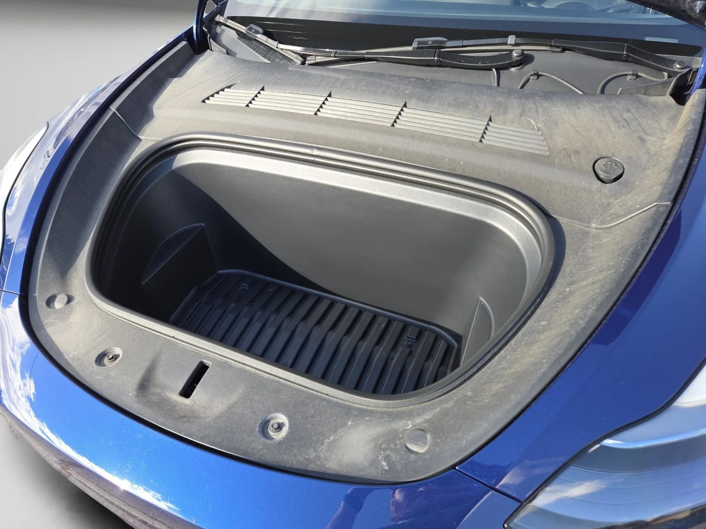 Used 2025 Blue Tesla Long Range image 28