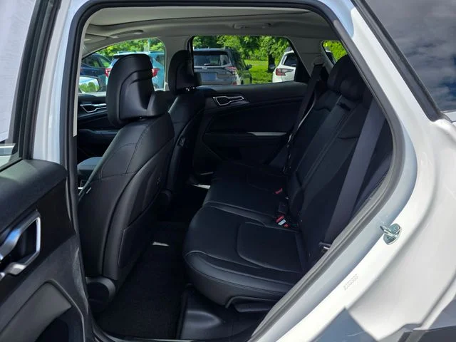 New 2026 Glacial White Pearl Kia EX image 17