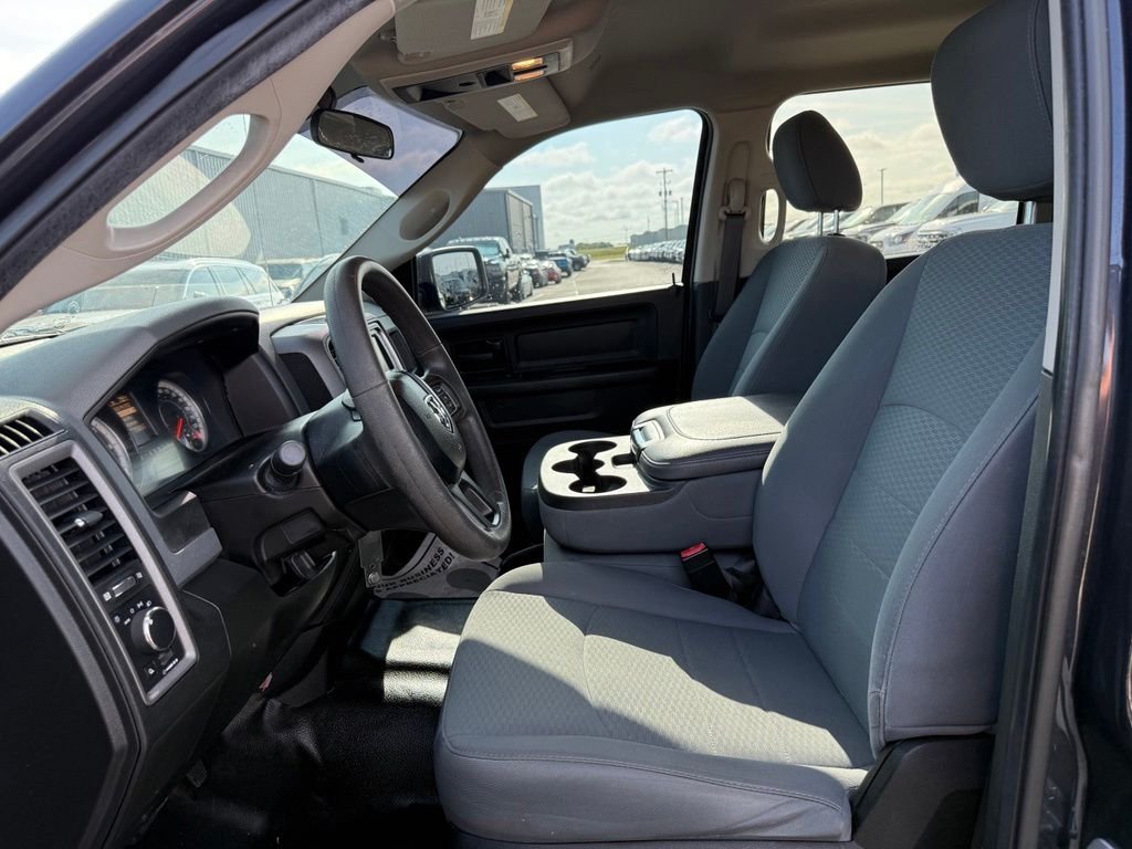 Used 2019 Gray Ram Tradesman image 5