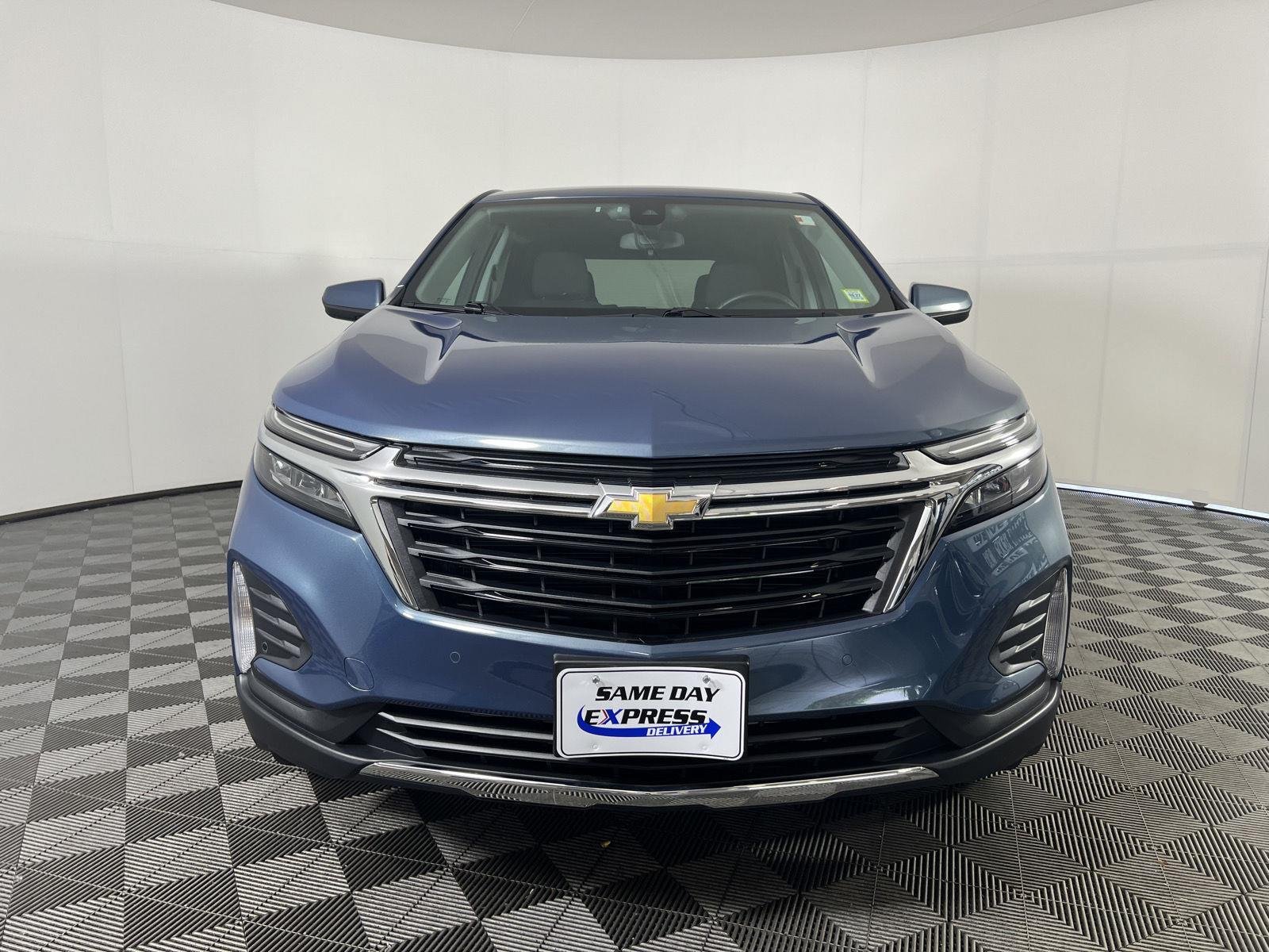 Used 2024 Lakeshore Blue Chevrolet LT image 28
