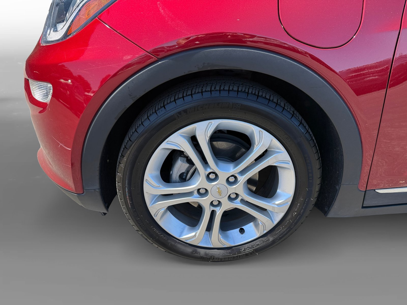 Used 2018 Red Tintcoat Chevrolet LT image 9
