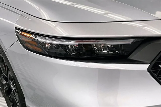 2025 Honda Accord SE - Photo 34