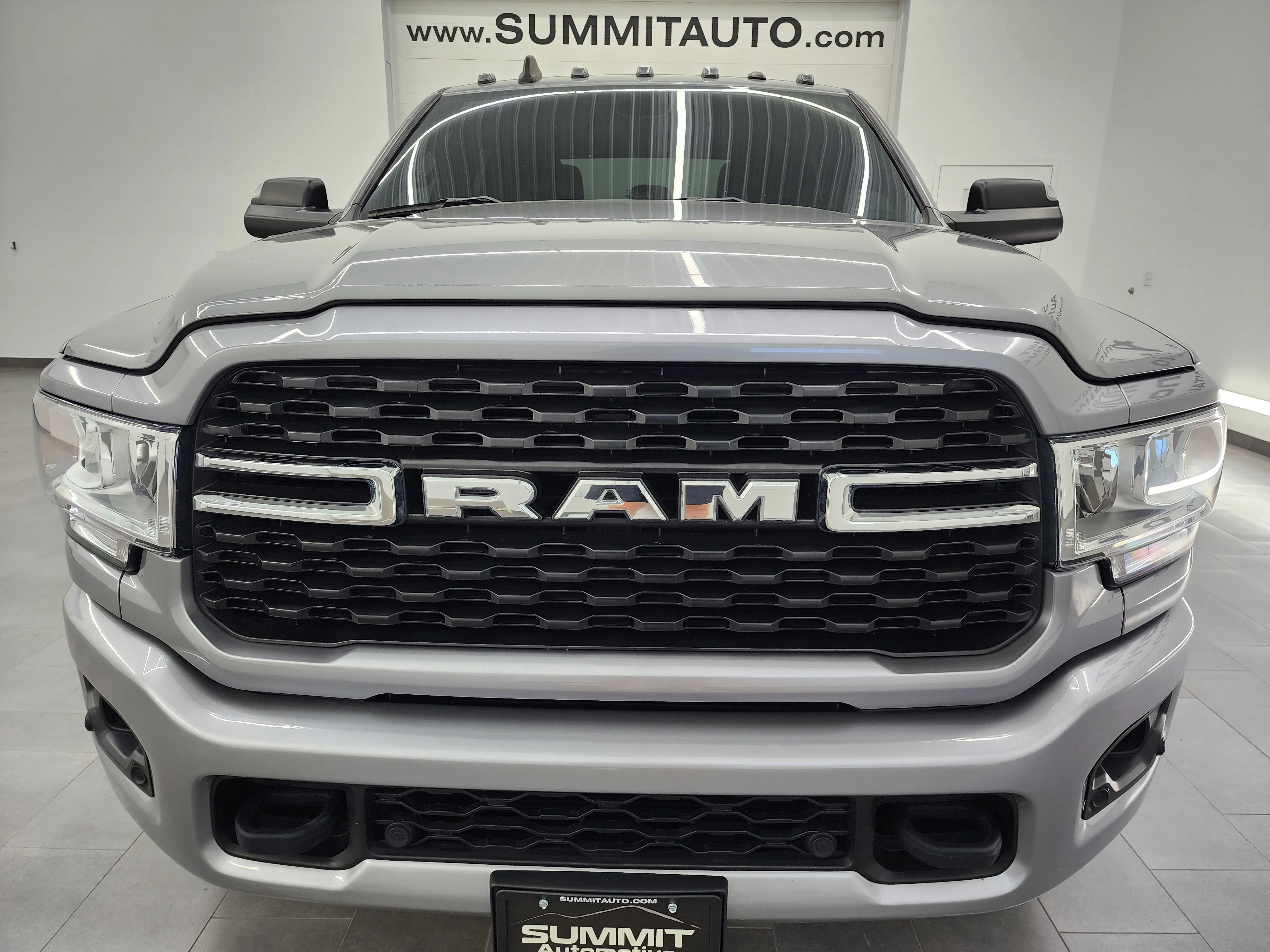 Used 2022 Billet Silver Metallic Clearcoat Ram Big Horn image 22