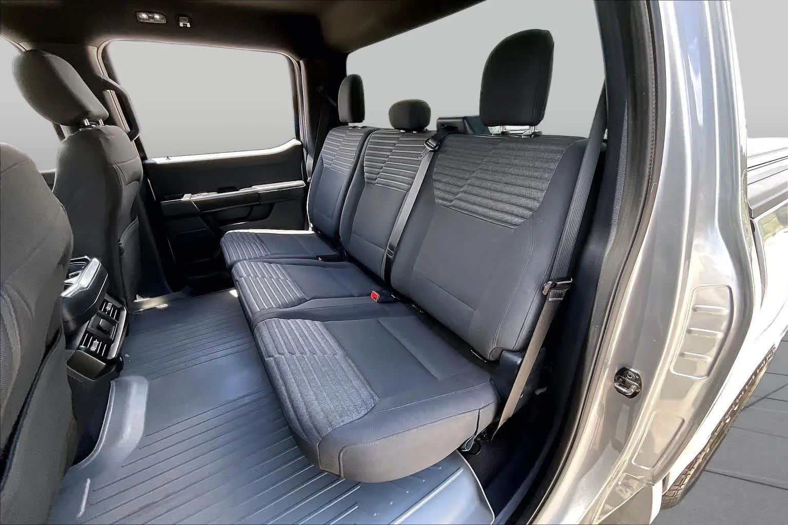 Used 2021 Iconic Silver Ford XL image 19
