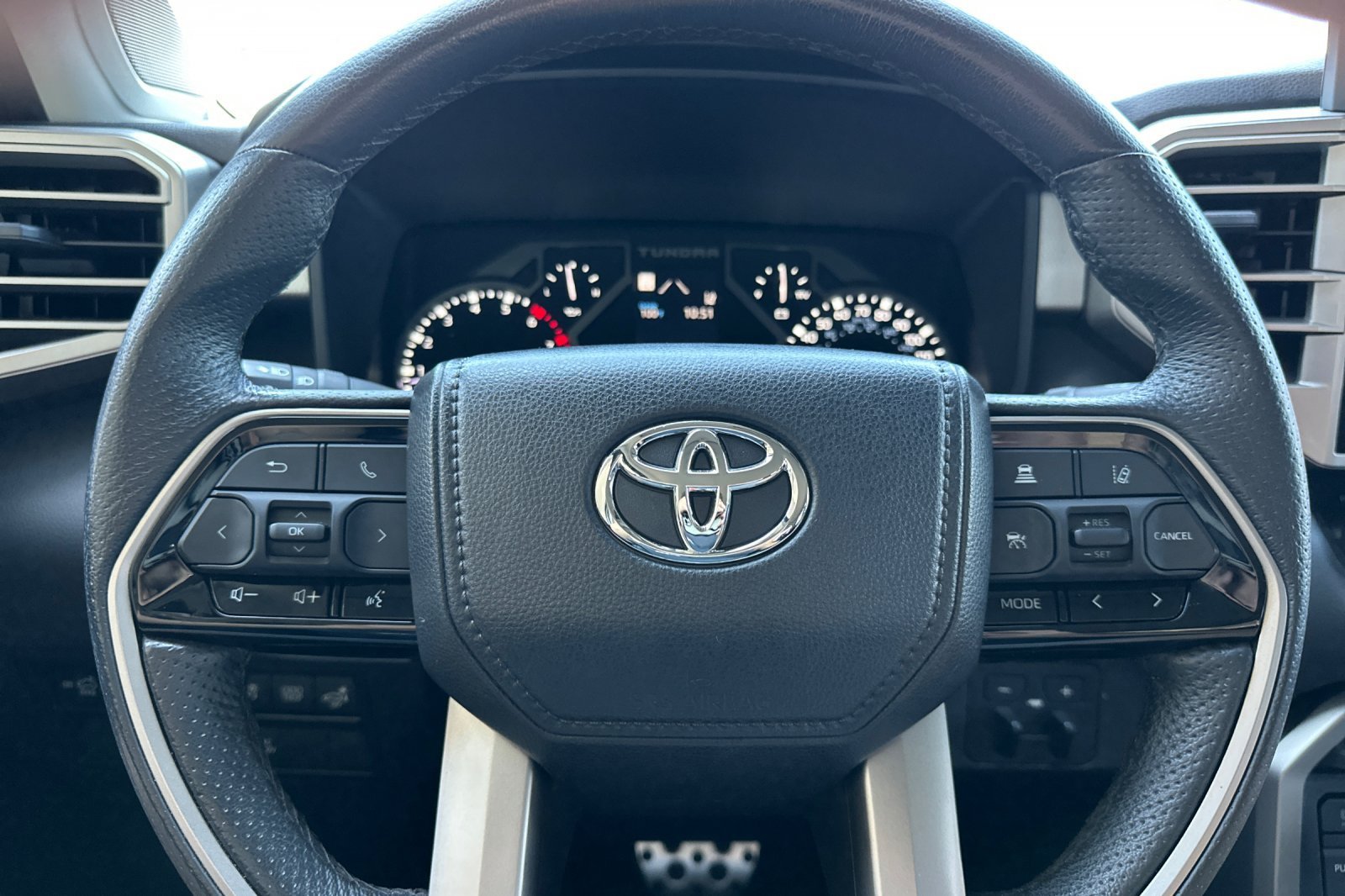 Used 2023 Lunar Rock Toyota Limited image 22