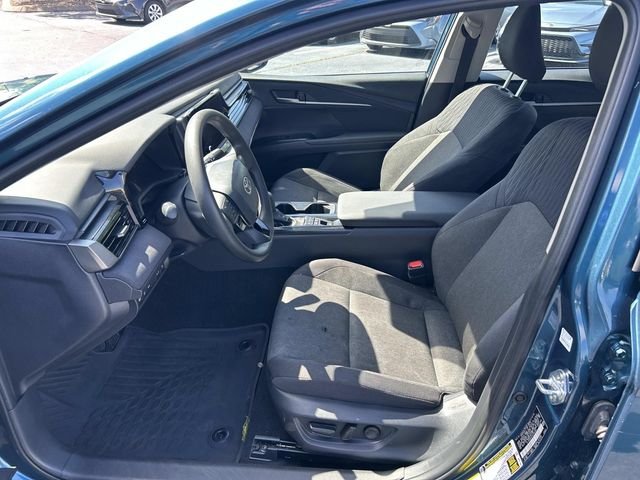 Used 2025  Toyota LE image 20