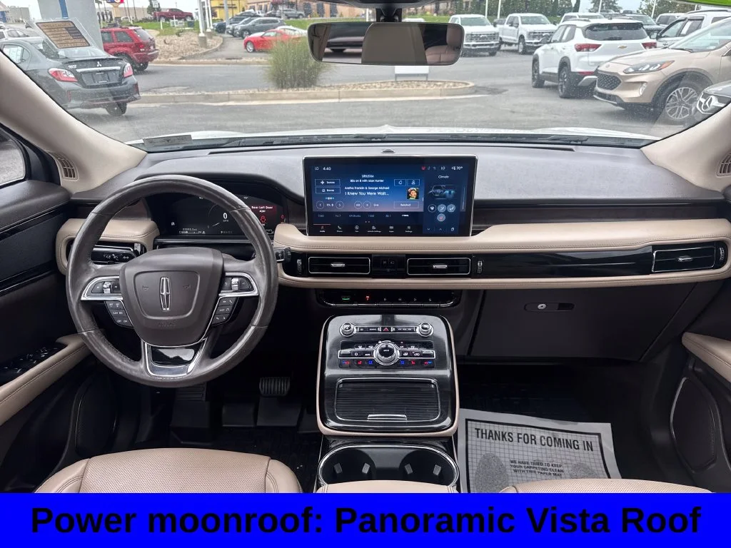 Used 2022 White Metallic Lincoln Reserve image 11