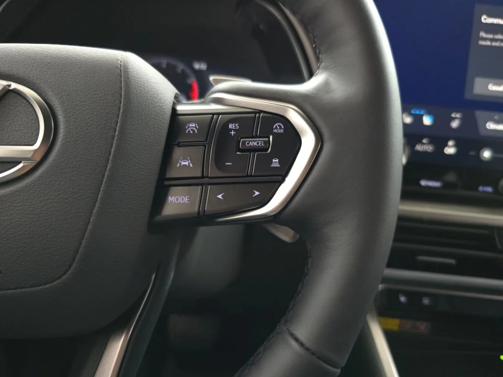 New 2026 Wind Chill Pearl Lexus PREMIUM AWD image 18