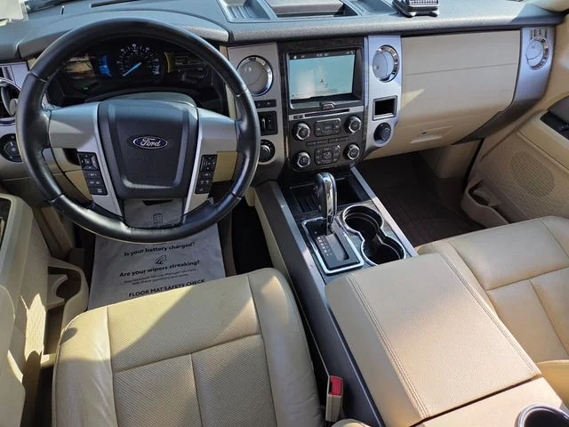 Used 2017 White Ford Limited image 10