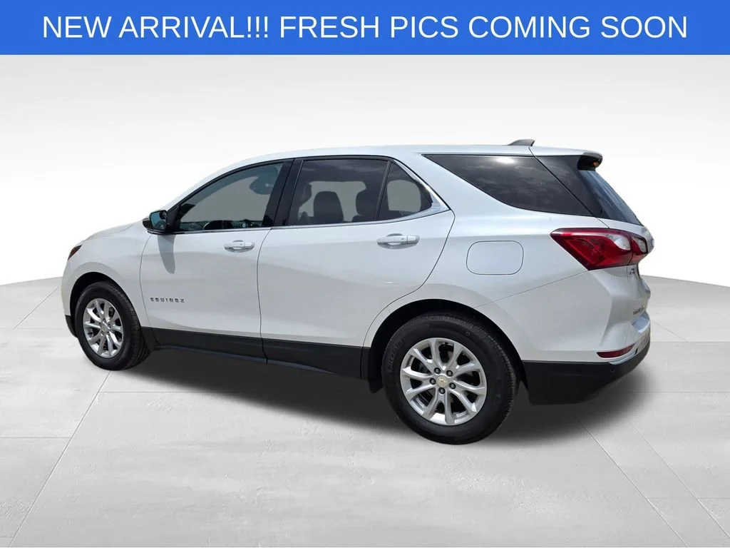Used 2019 IRIDESCENT PEARL TRICOAT Chevrolet LT image 4