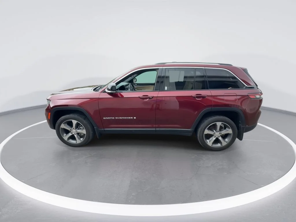 Used 2023 Red Jeep Limited image 5