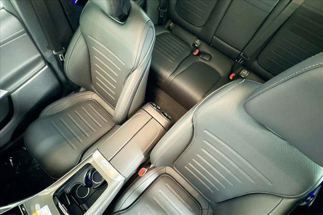 New 2026 Polar White Mercedes-Benz GLC 300 image 49
