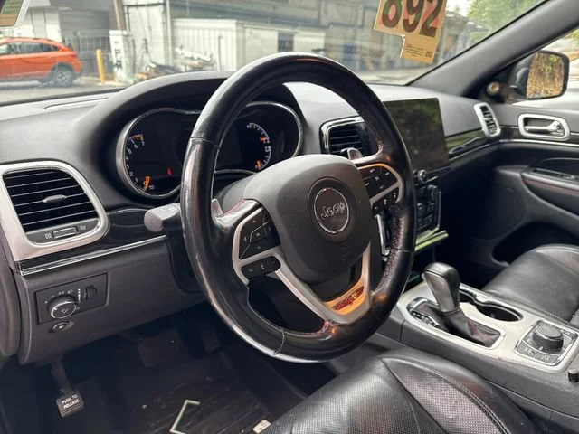 Used 2020 Velvet Red Pearlcoat Jeep Trailhawk image 16