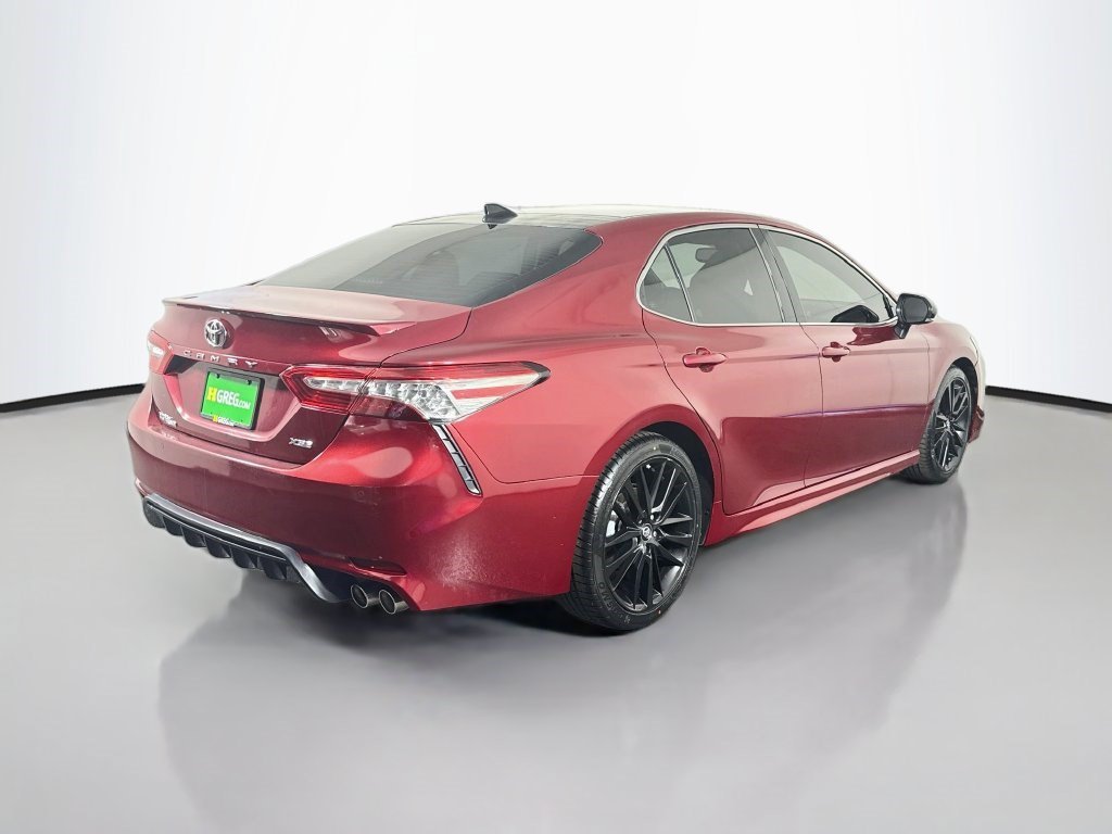 Used 2018 Wind Chill Pearl Toyota XSE V6 image 7