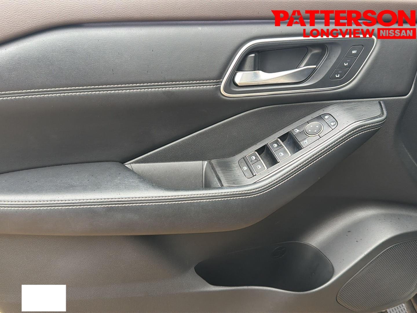 Used 2023 Champagne Silver Metallic Nissan Platinum image 22