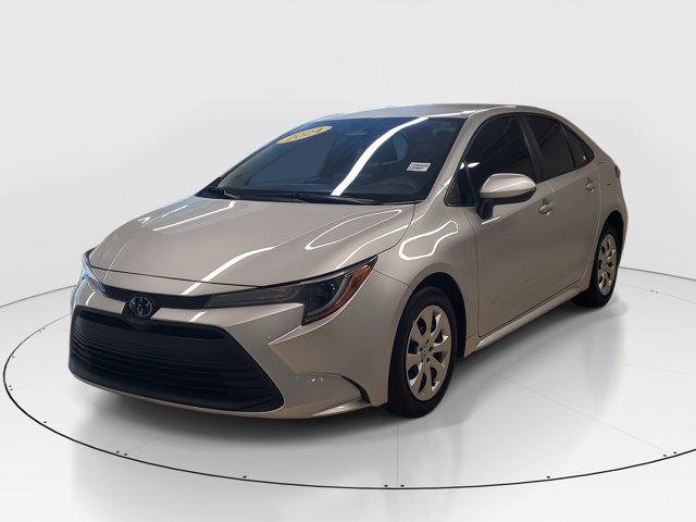 Certified Used 2024 SILVER ME. Toyota  image 3
