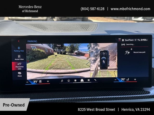 Used 2025 Black BMW M60i image 25