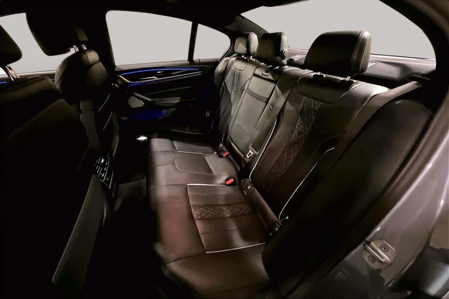 Used 2018 Bluestone Metallic BMW M550i xDrive image 20