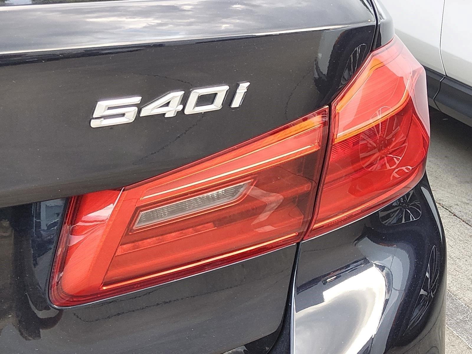 Used 2019 Carbon Black Metallic BMW 540i image 11