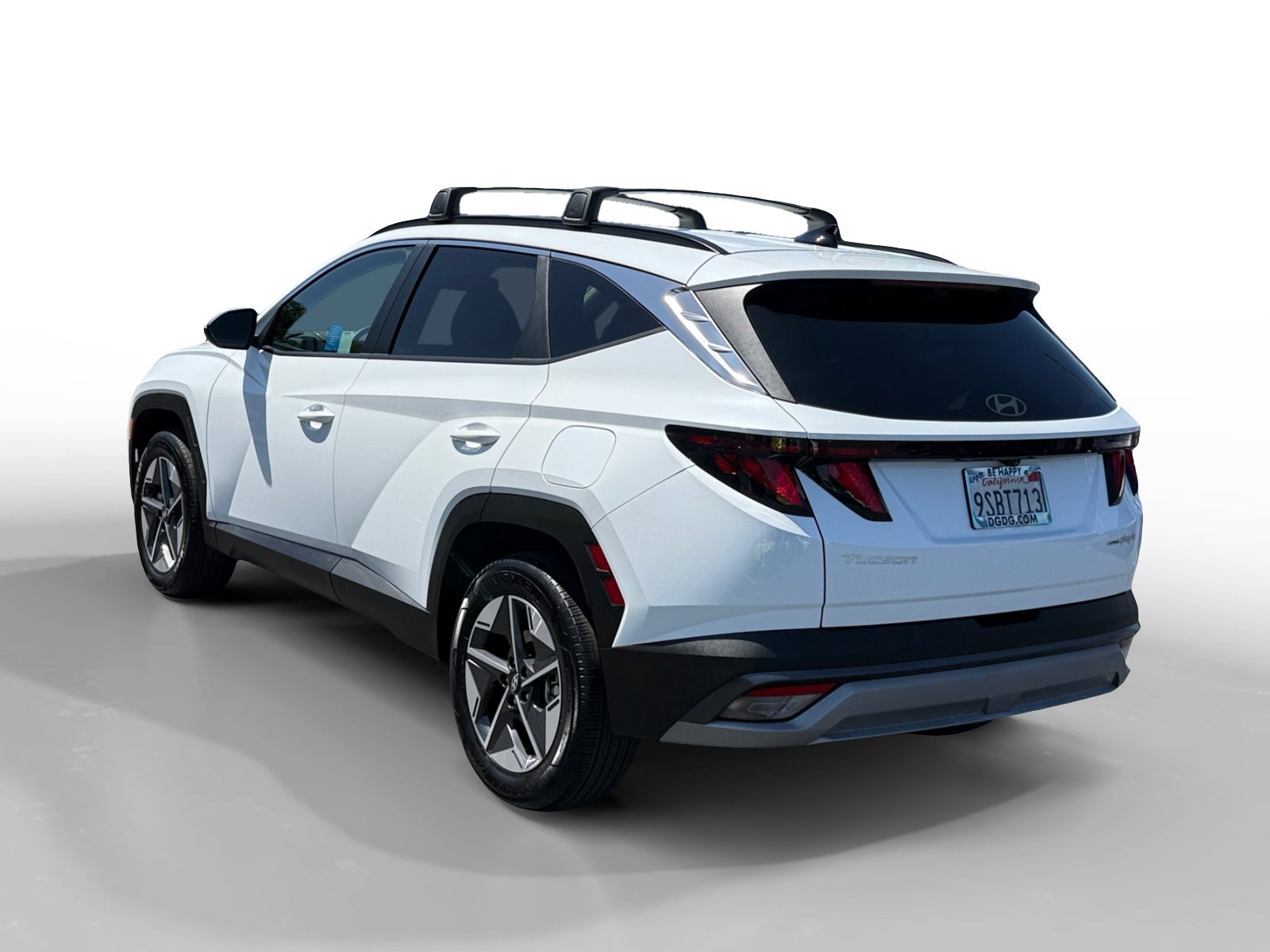 Certified Used 2025 White Pearl Hyundai SEL image 3
