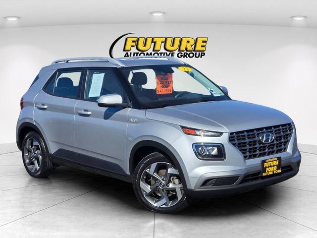 Certified Used 2022 Silver Hyundai SEL image 1