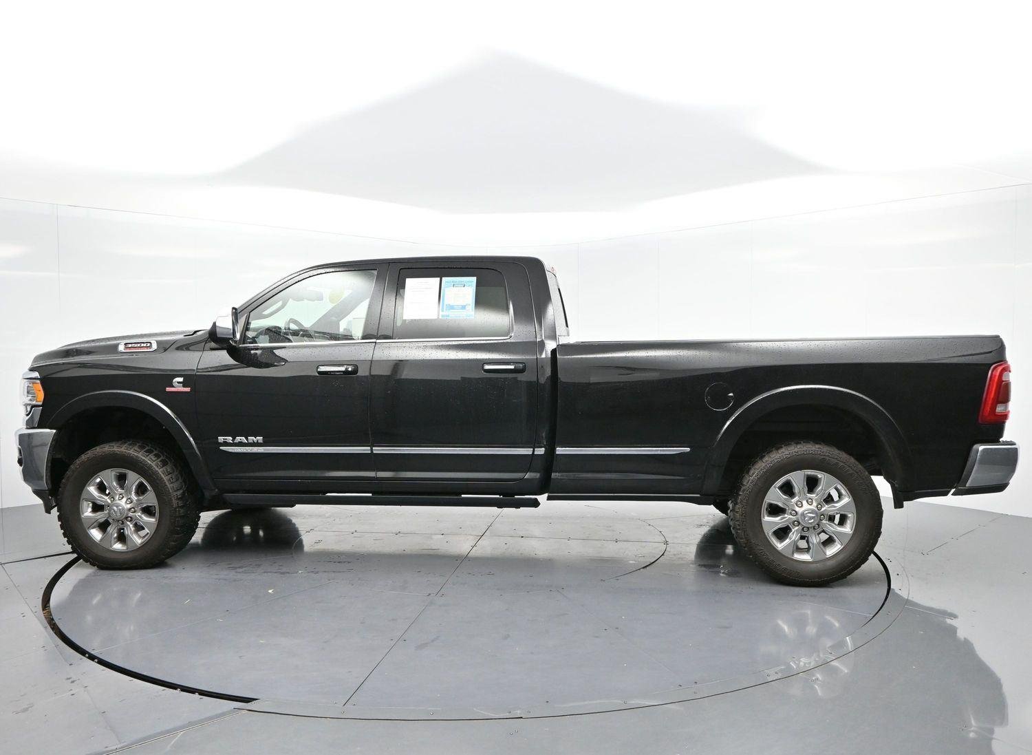 Used 2022 Diamond Black Crystal Pearlcoat Ram Limited image 4