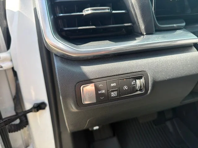 Used 2026 White GMC Elevation image 10