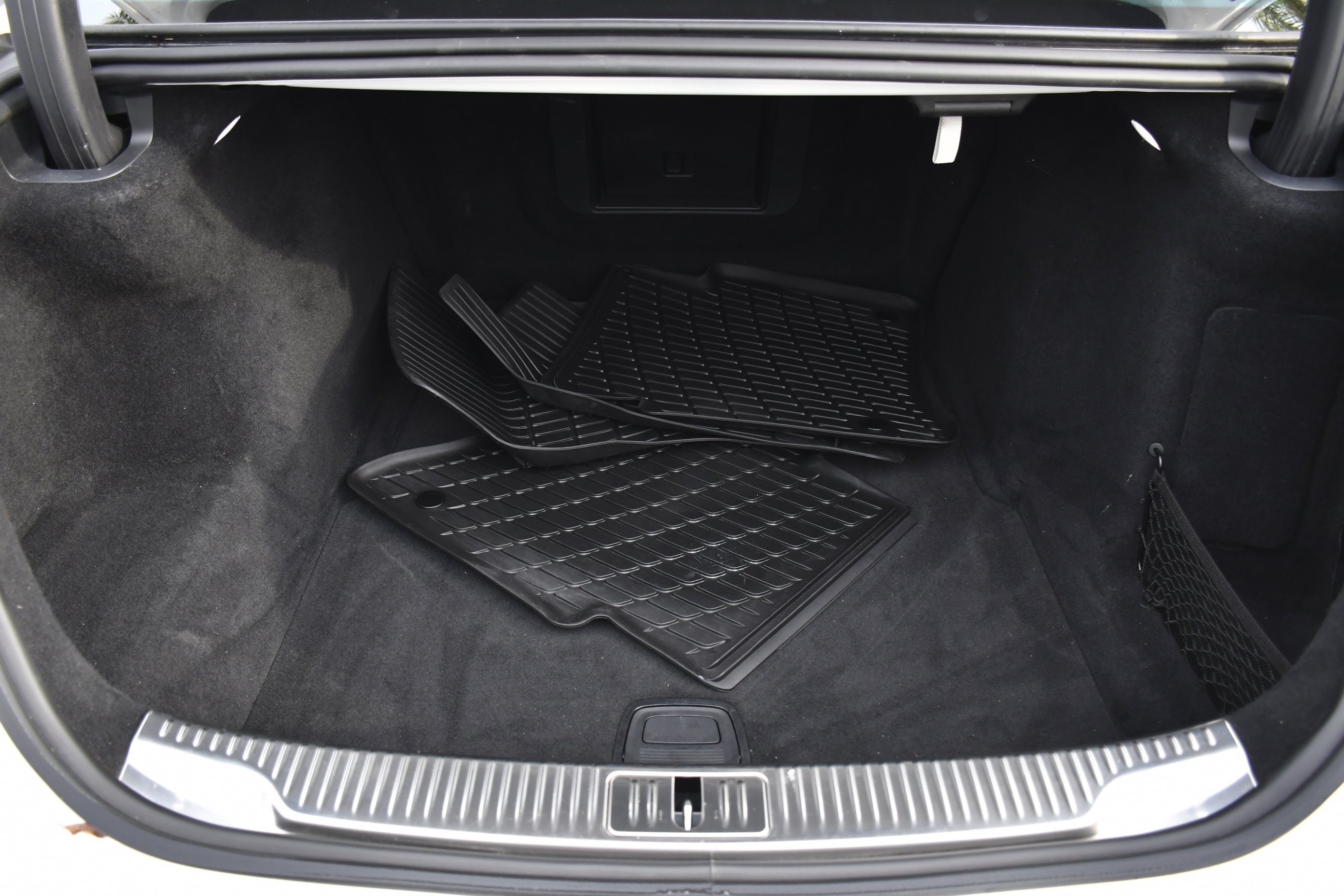 Used 2023 Diamond White Mercedes-Benz S 500 image 30