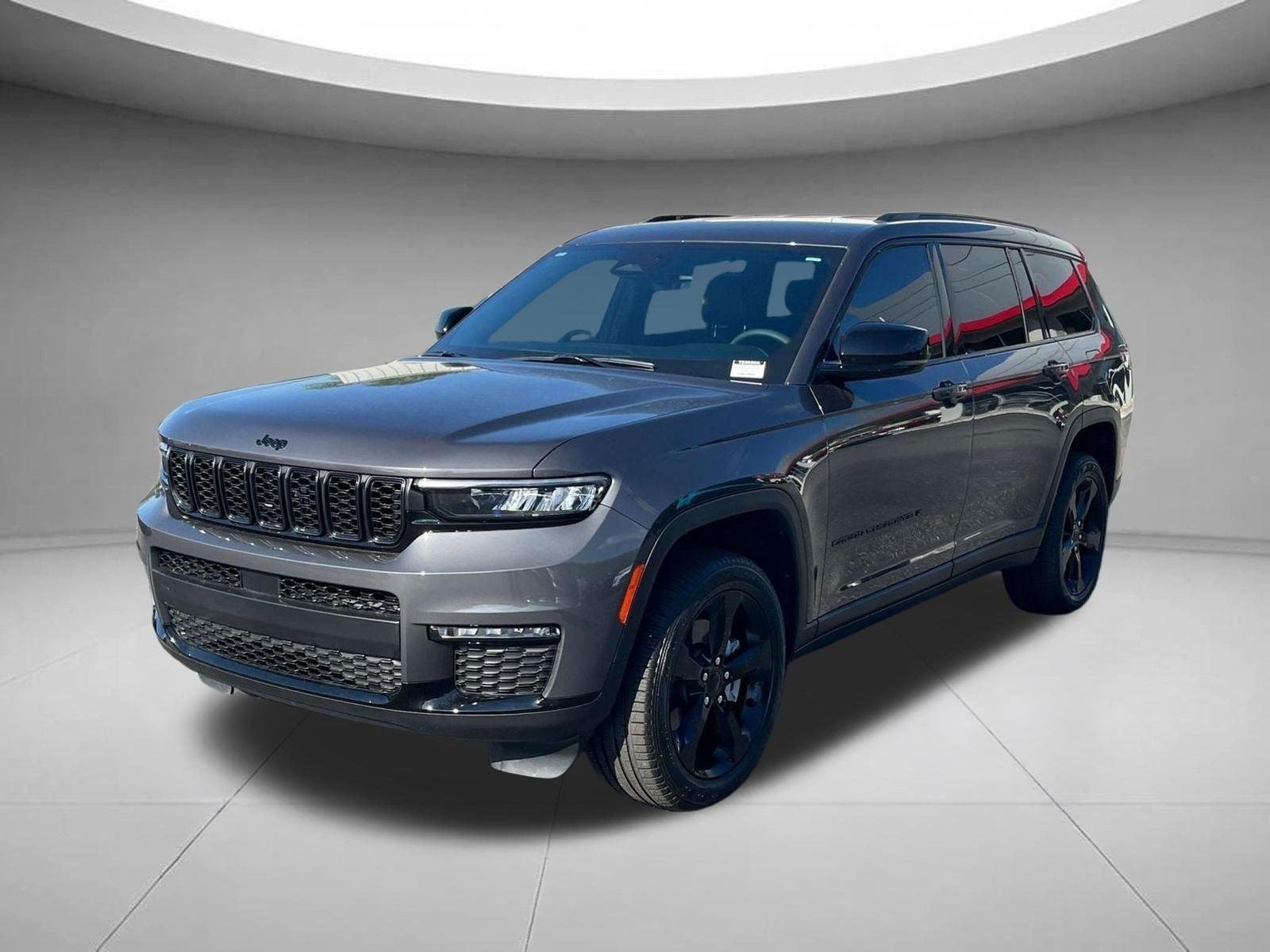 Used 2025 Baltic Gray Metallic Clearcoat Jeep Limited image 1