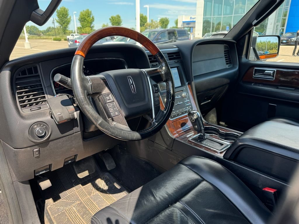 Used 2017 Magnetic Gray Metallic Lincoln Select image 9