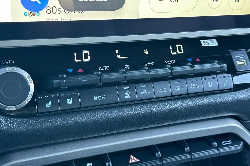 2025 Toyota Tundra Limited - Photo 22