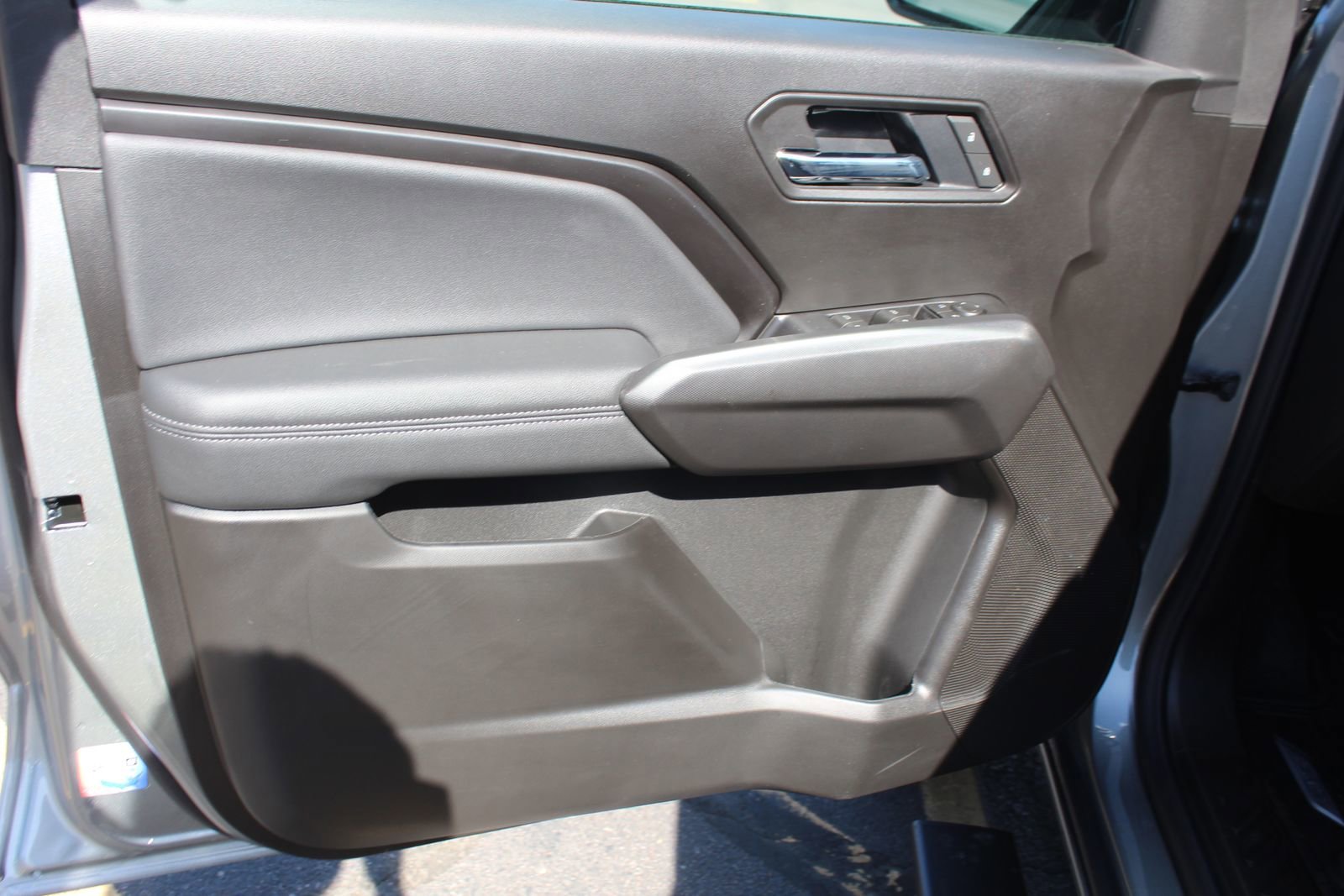 New 2026 Sterling Metallic GMC Elevation image 10