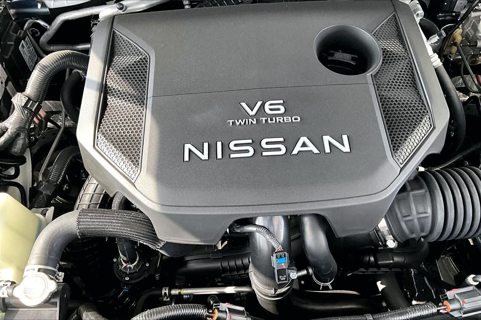 New 2026 Aspen White TriCoat Nissan SL image 17