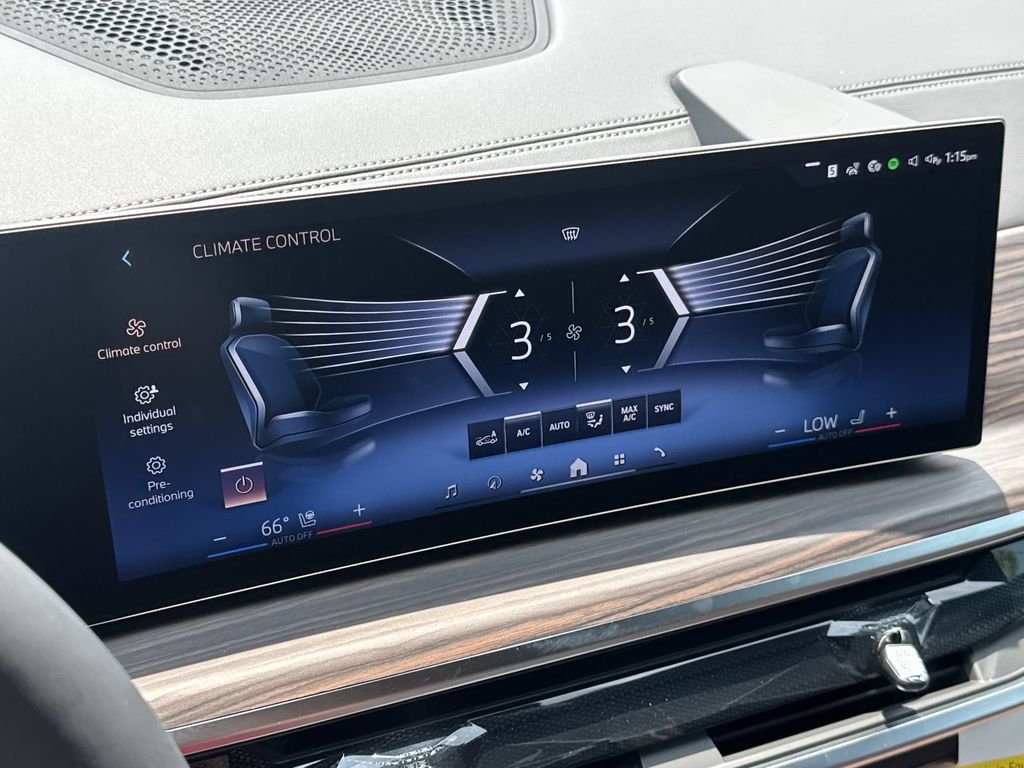 New 2026 Carbon Black Metallic BMW xDrive50e image 17