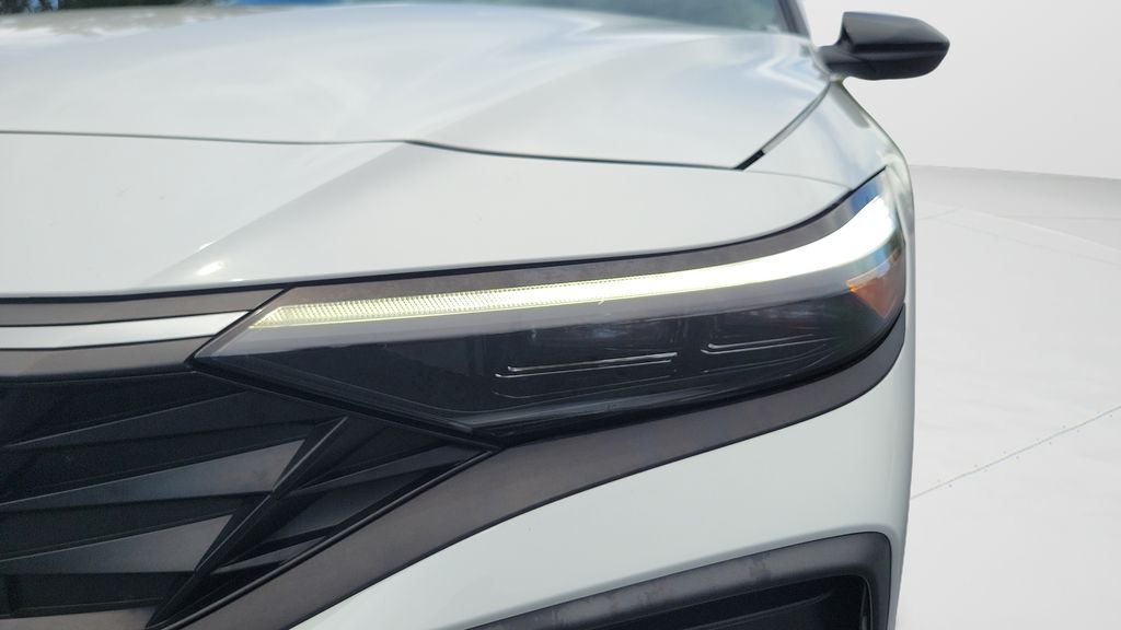 2025 Hyundai Elantra Blue - Photo 24