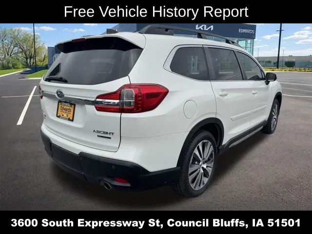 Used 2022 White Subaru Limited image 3