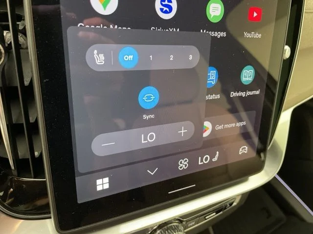 2025 Volvo XC90 Core - Photo 30