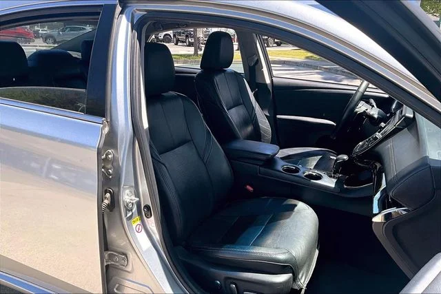 Used 2015 Silver Toyota Limited image 7