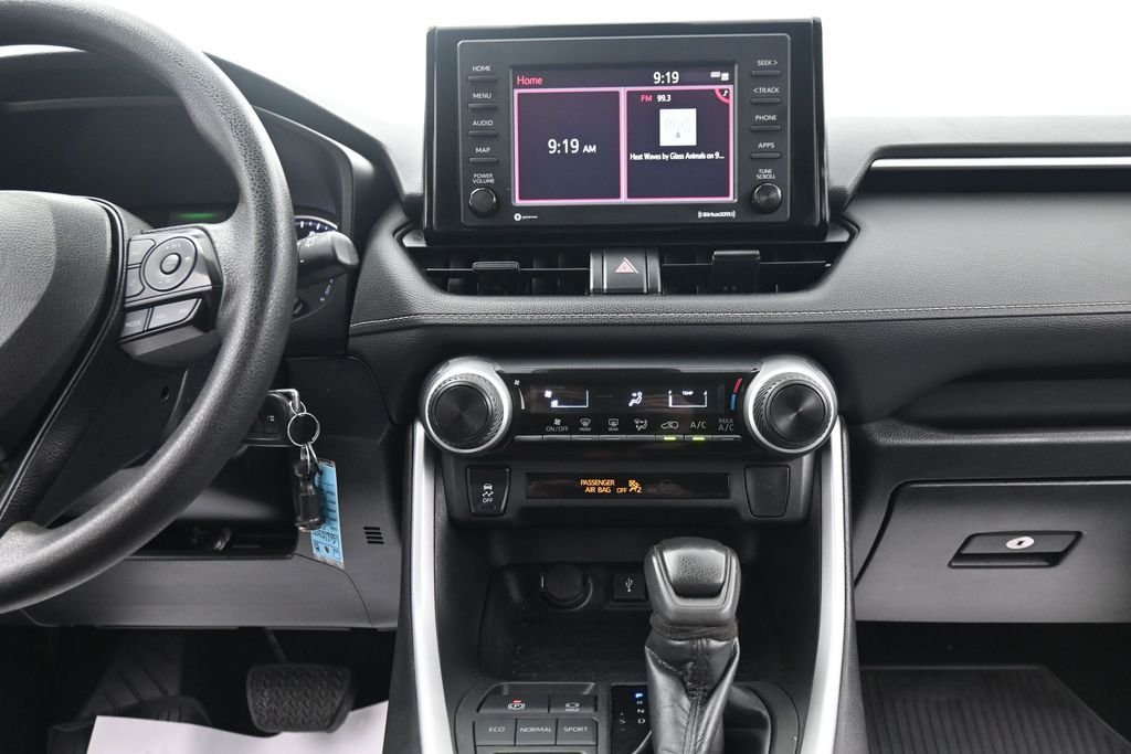Used 2022 Silver Toyota LE image 22