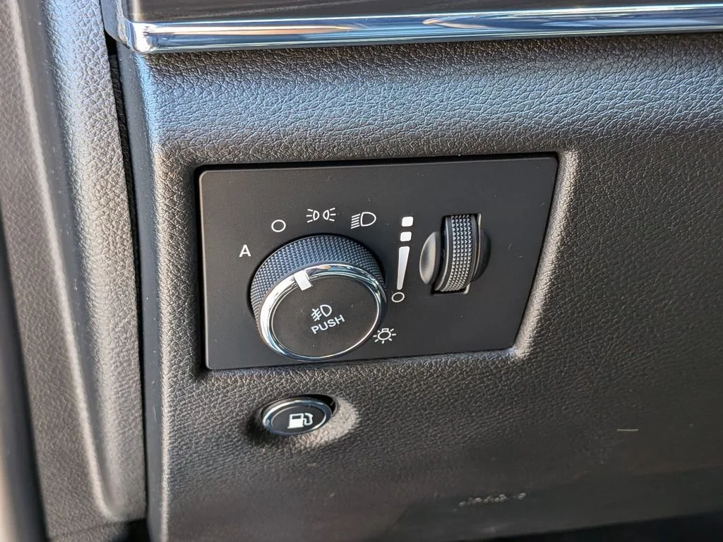 Used 2021 Blue Jeep Limited image 16