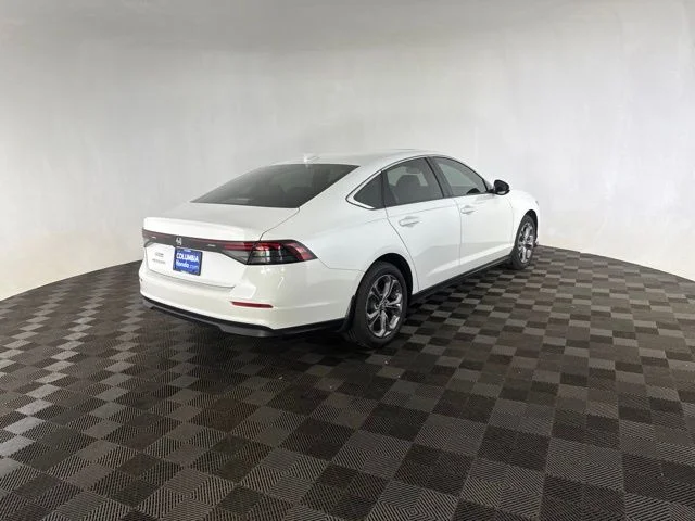 Used 2024 White Honda EX image 5