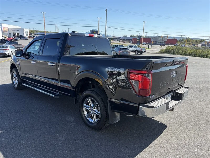 Used 2024 Black Ford XLT image 4