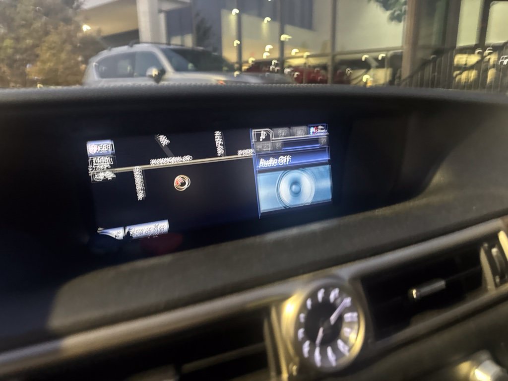 Used 2014 Silver Lexus 350 image 9
